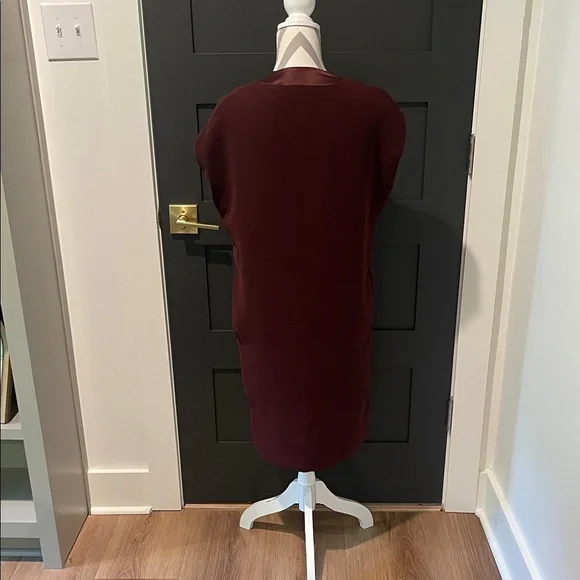 🔥🔥🔥Winter Clearance Price!!!
Vince Burgundy V-Neck Dress - Picture 5 of 9